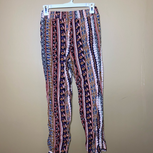 American Eagle Joggers - Picture 2 of 3